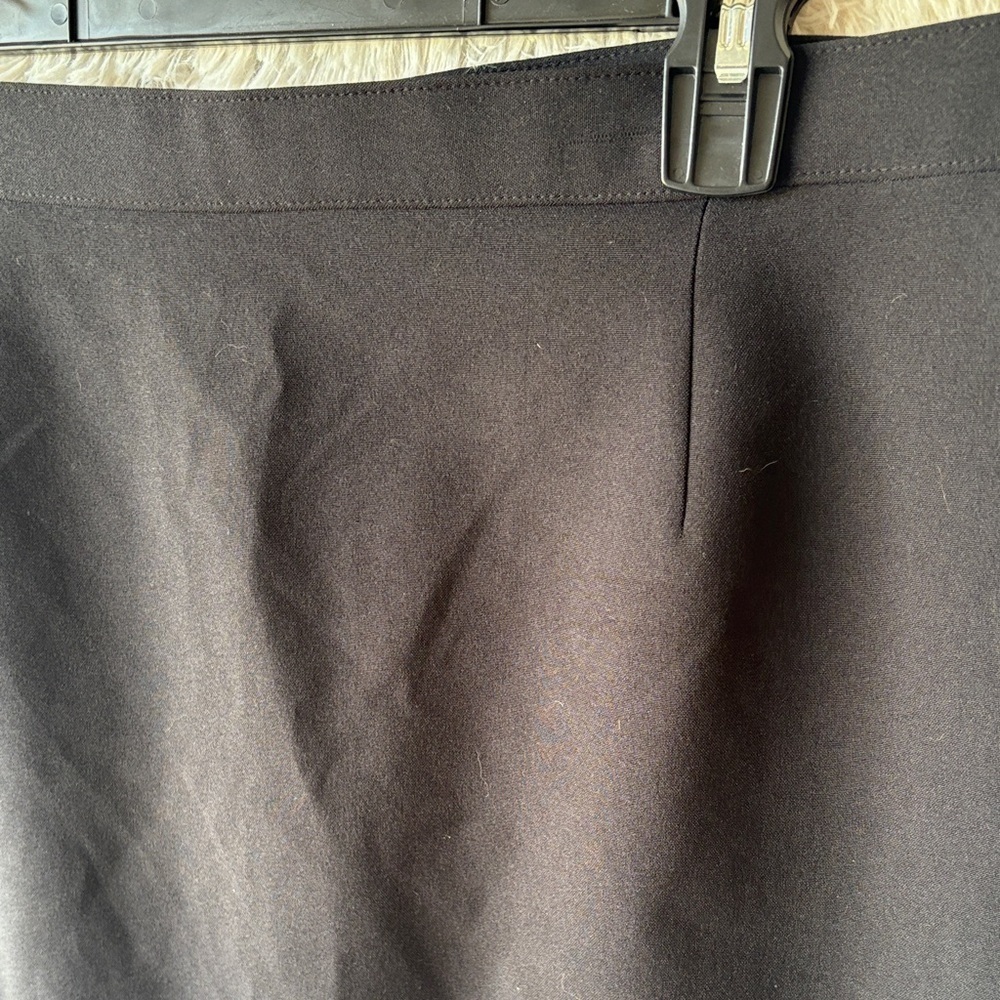 Liz Baker Elegant Black Pencil Skirt - Picture 4 of 6